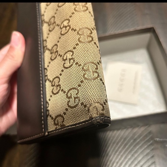 Gucci Monogram Heart Wallet - Picture 5 of 9